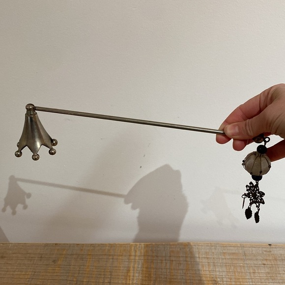 Metal candle snuffer - Picture 1 of 5